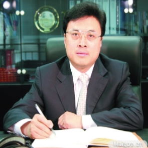 卫龙美味(09985.HK)：陈林辞任执行董事，余风接任关键职务